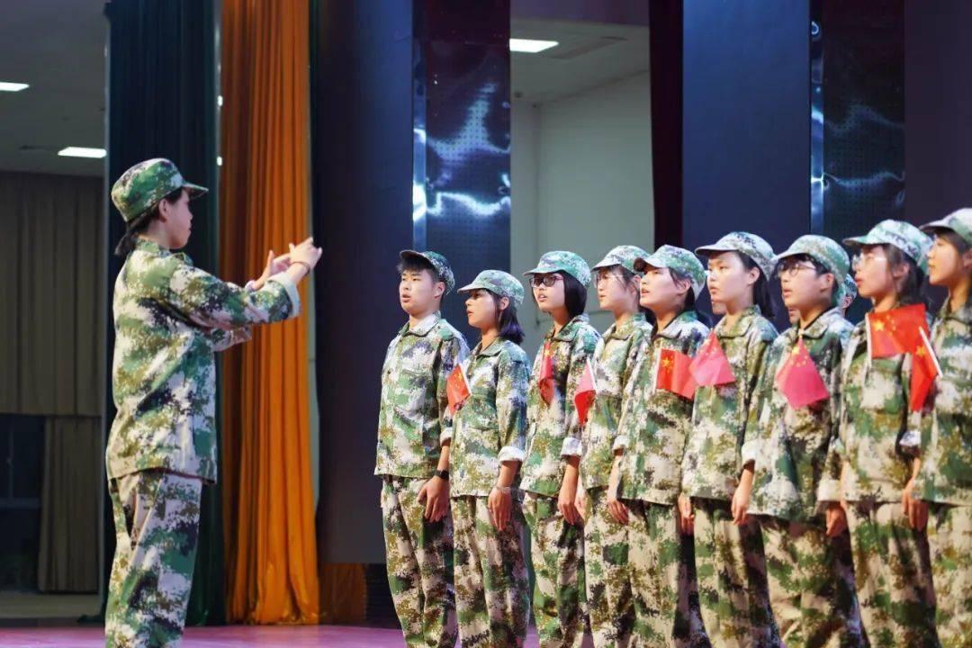 娱乐圈里，演技与颜值同时具备的新生代男演员，你最先想到了谁？游戏画面